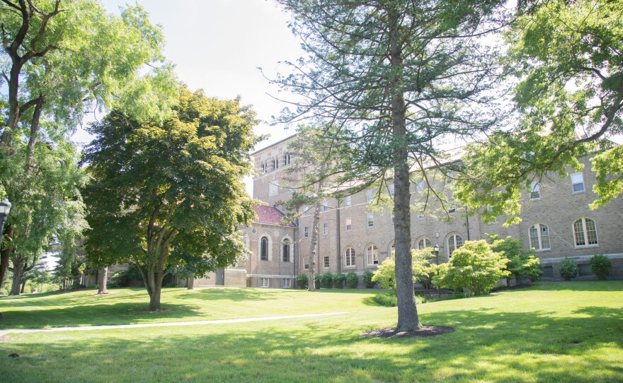 Clarks Summit To Cease Operations