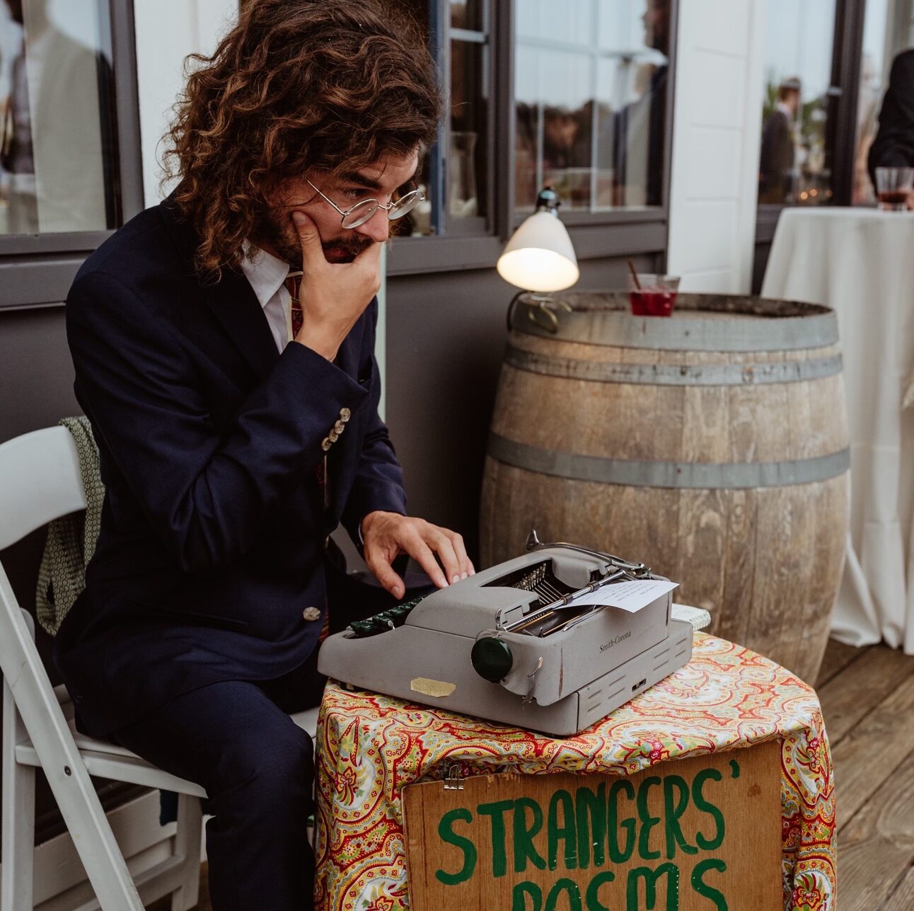 Meet the Traveling Writer Penning Strangers’ Poems