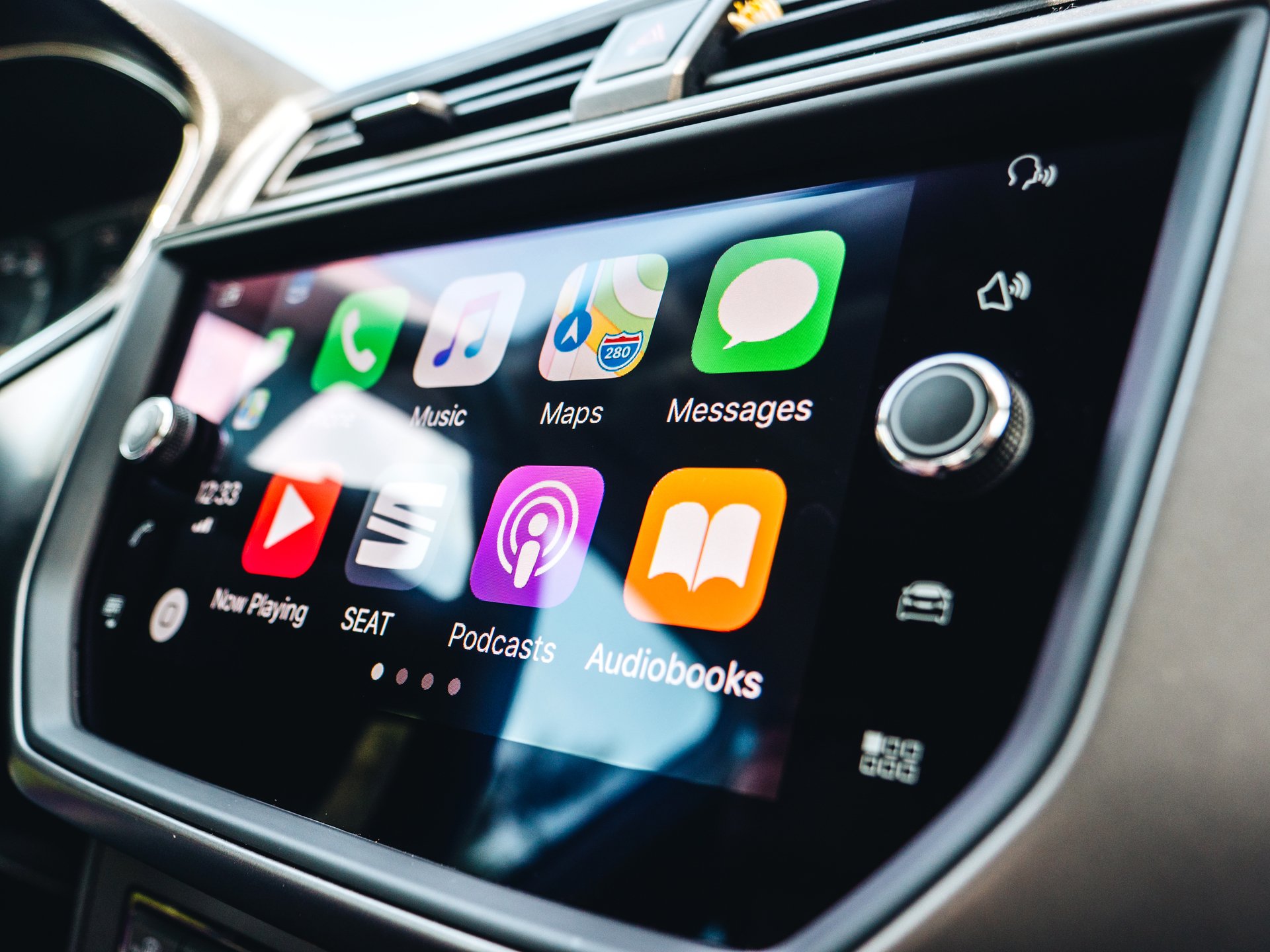 GM clarifies its CarPlay decision