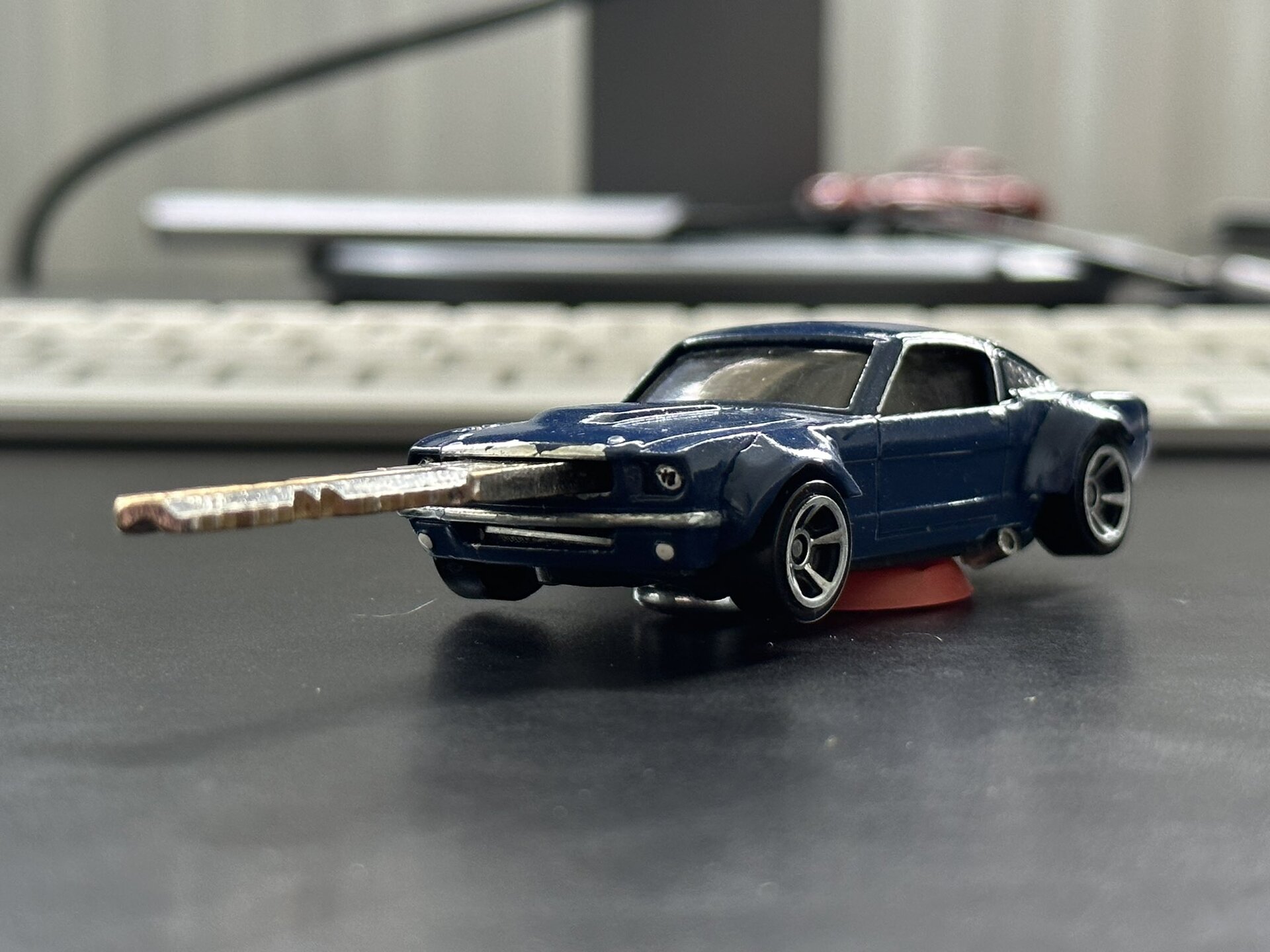 🚗🖌️ Have you ever heard of custom Hot Wheels?