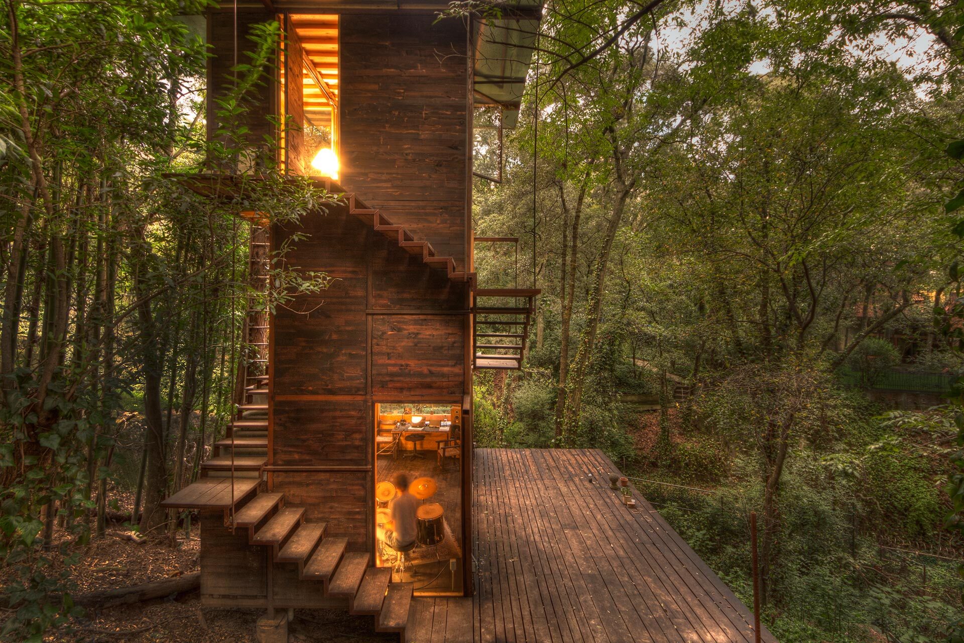 Elegant Floating Treehouse in Mexico