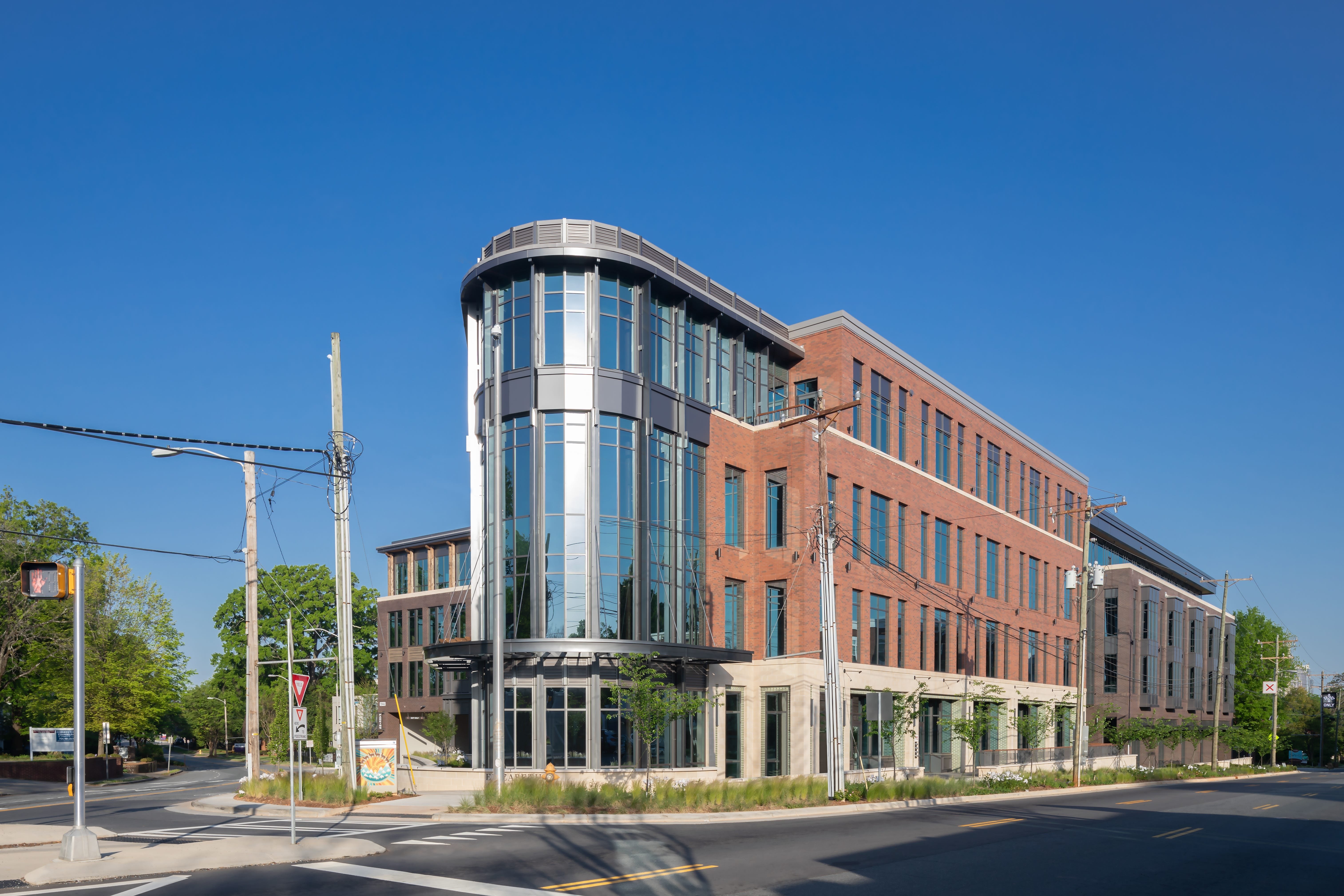 Big bet for bite-sized office