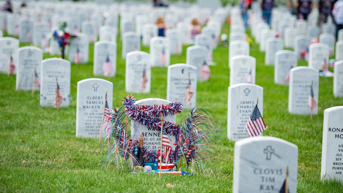 Alleged list of 11 fallen Marines, Cesar Chavez & rumored Michelle Obama surgery