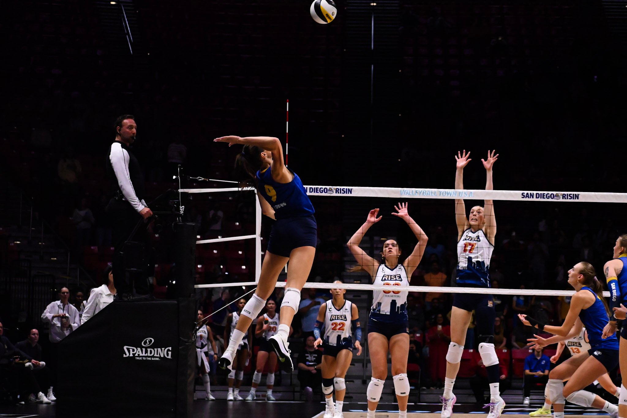 End of an Era: Mojo sweep the Fury in their last game at Viejas Arena
