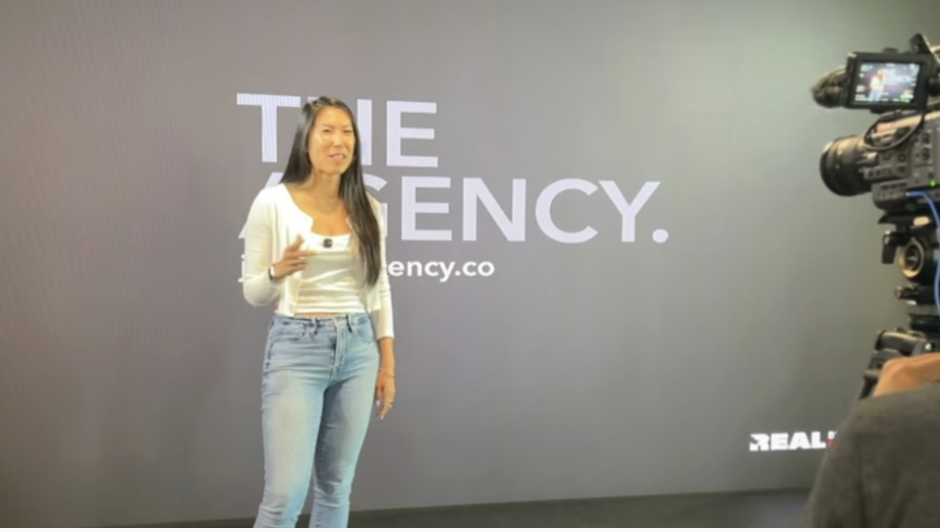 When to scale and how fast?