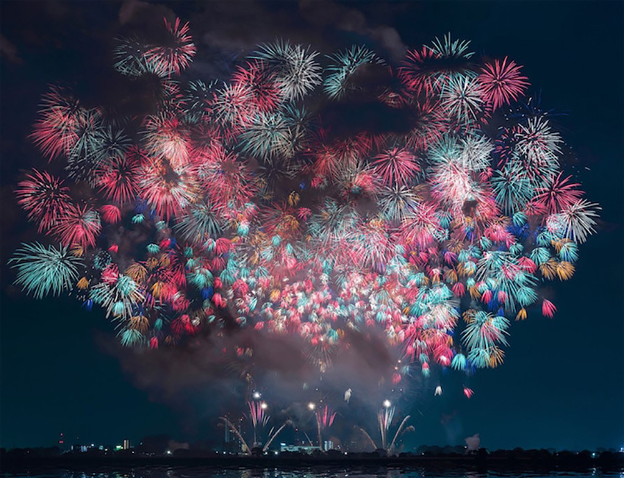 Stunning Fireworks Show in Japan