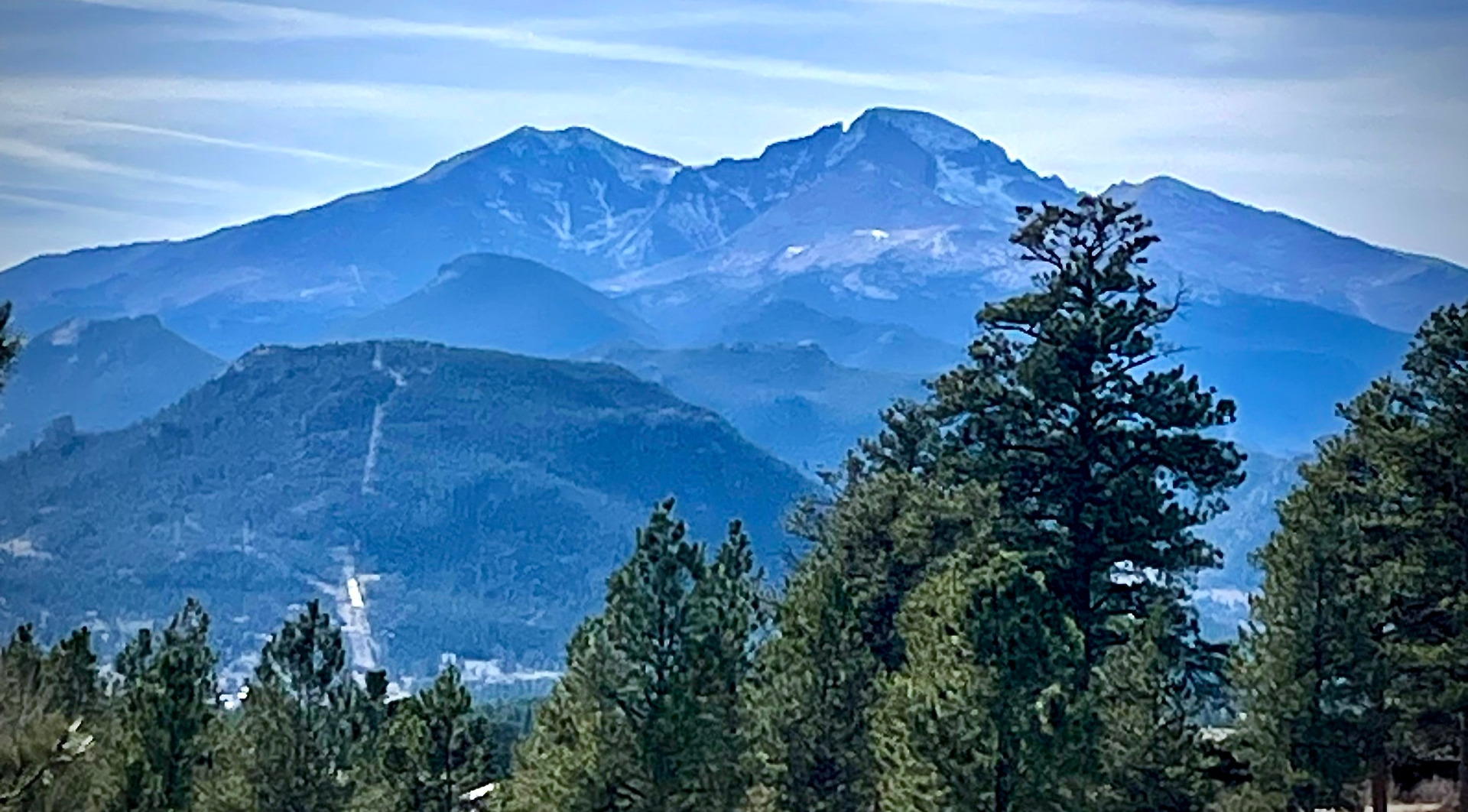 Trail Notes Newsletter: Quiet Roads, Cozy Shops & A Town on the Edge of Winter