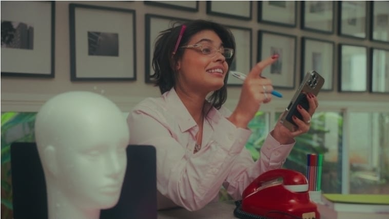 Buser convoca Menina Veneno para liderar o “Ministério do Sossego” e pedir folga em tom de brincadeira