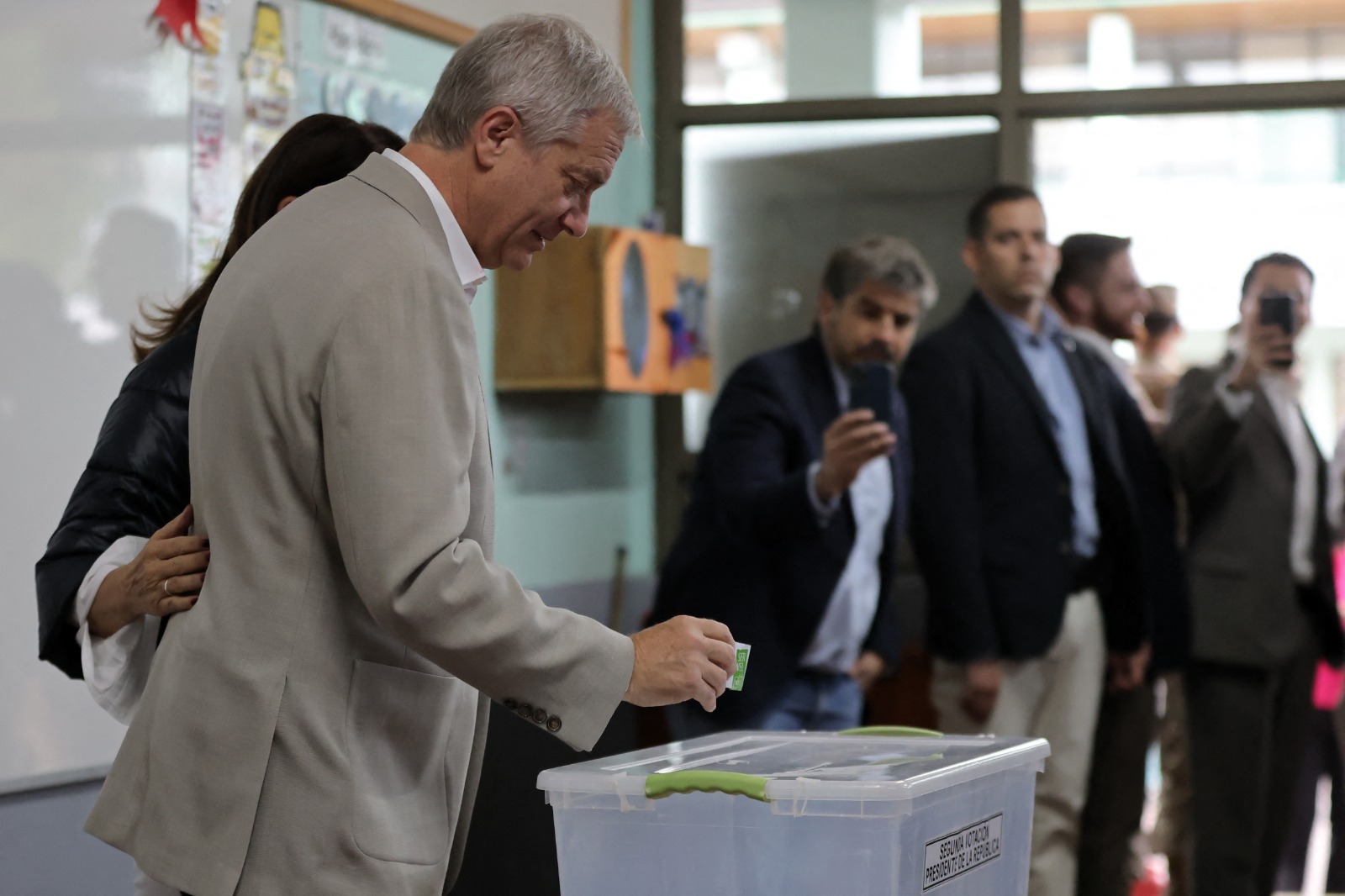 🤔 What to expect from Kast in Chile