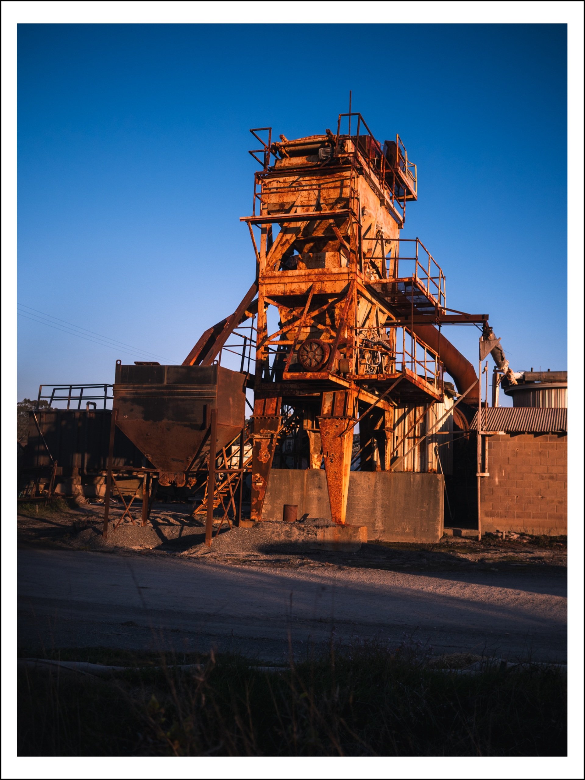 Just Motes: That butt! That snail! That crawling child!!!