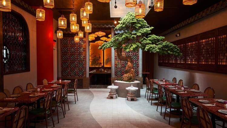 SPOTS THAT WILL KICK YOU OUT IN 90 MINUTES & MAKE YOU FEEL UNWELCOME IN UNDER 60