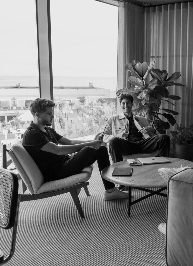 I took a photo walk a couple of days ago. I didn’t bring home too many photos. This view caught my eye despite its randomness. I was happy to found a place where there was just one color in the frame :)