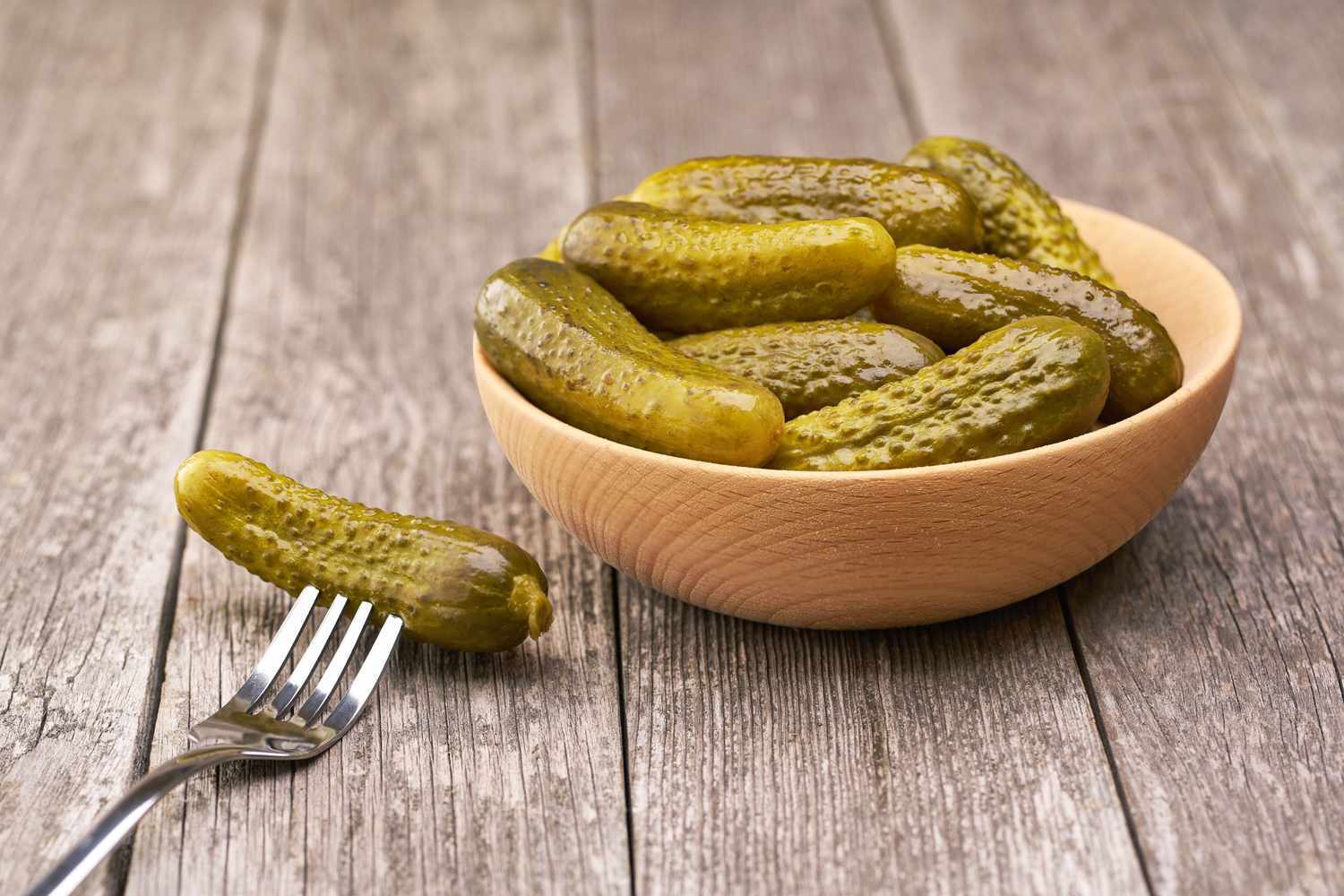 [HEALTH] ⚕️Pickles & Weight Loss | Anti-Inflammatory Winter Soup | Build Muscle as You Age | Travel-Friendly Exercises | and more...
