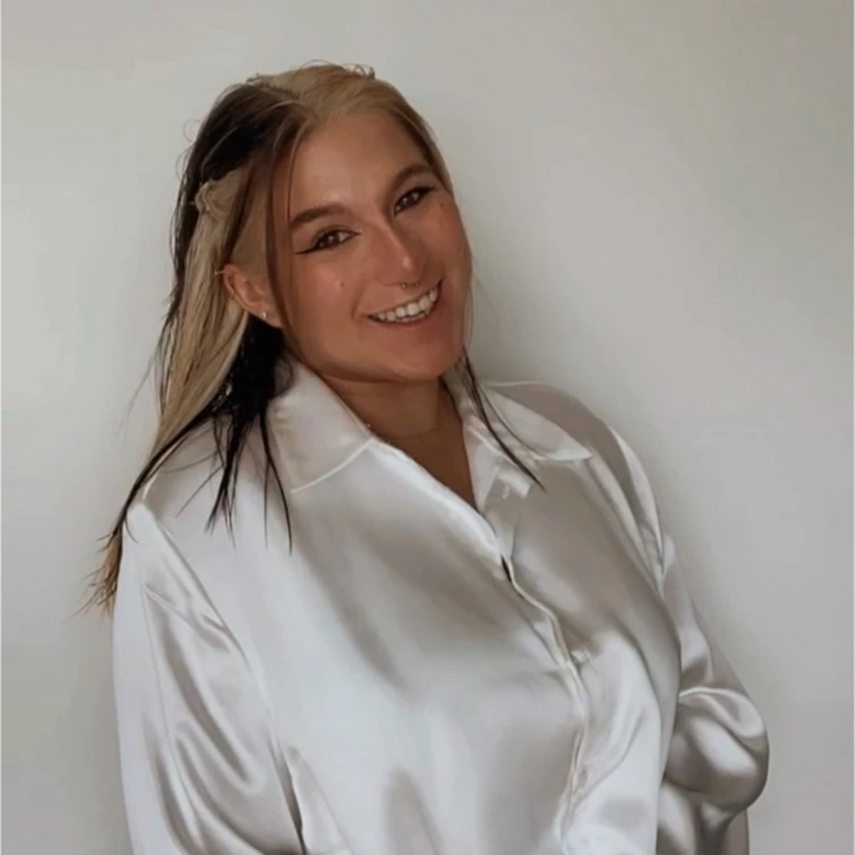 NICOLE BRATT BESSUDO