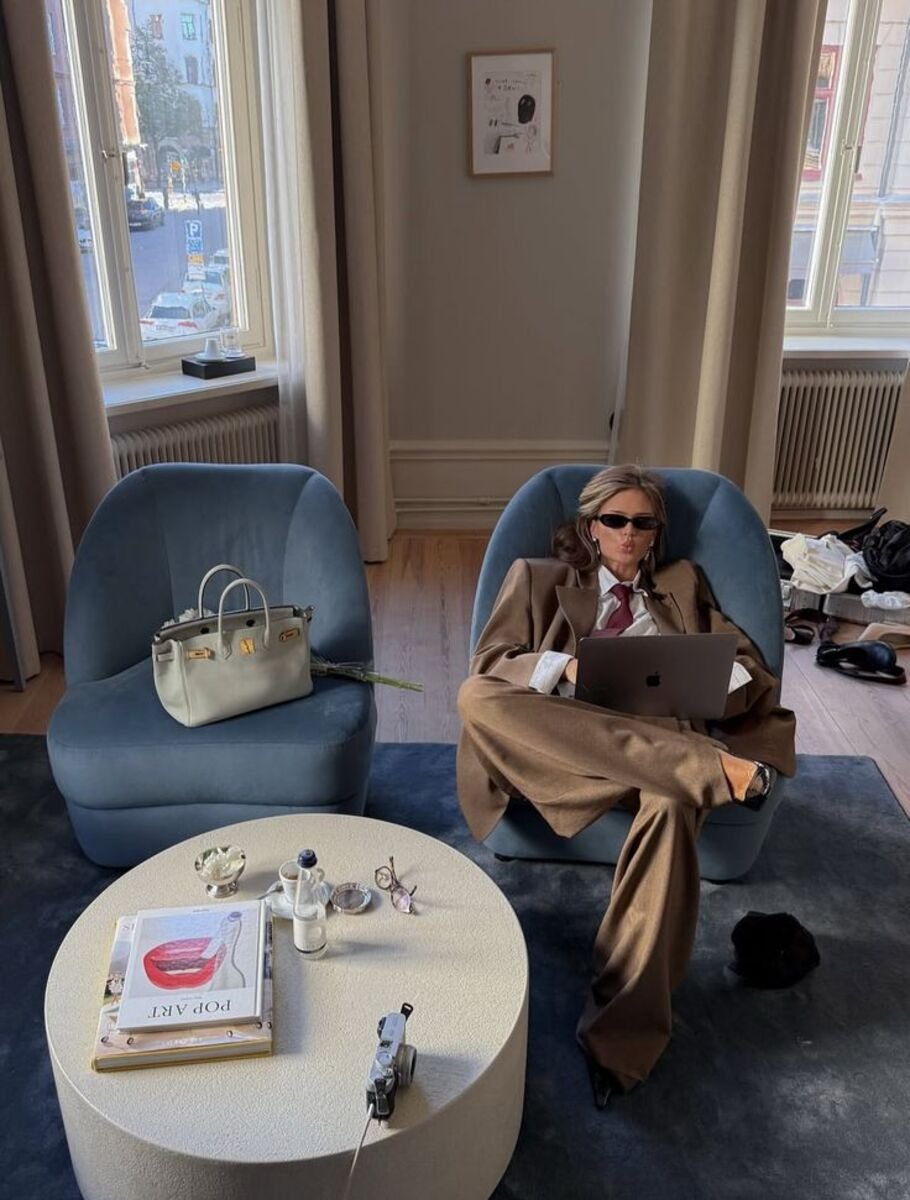 How to Build, Grow, and Monetize Your Newsletter