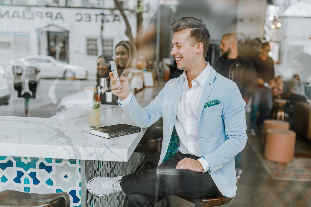 Smiling white guy