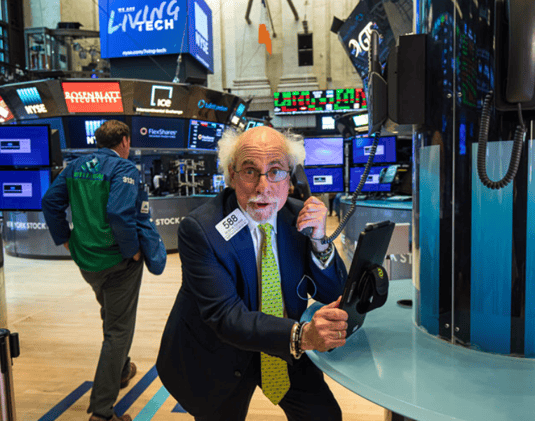 ☕Café Bursátil: Sin recorte y el dólar en caída