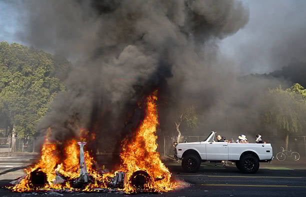 LA Protests, UTIs Getting Harder To Treat, & Online Dating Is Out