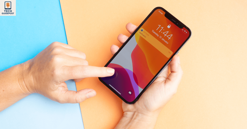 iPhone vs. Android: Which Is Better for Seniors in 2025?