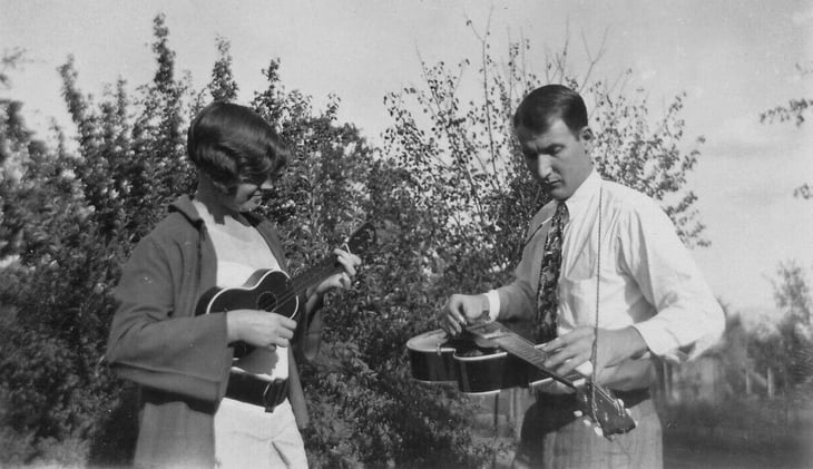 That was a mighty fine pickin' and a grinnin'.