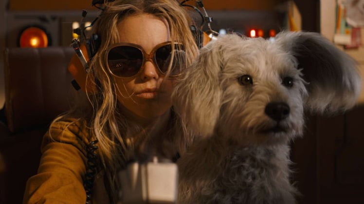 Supergirl tenta salvar Supercão e os melhores “anúncios” de 1o de abril nos games