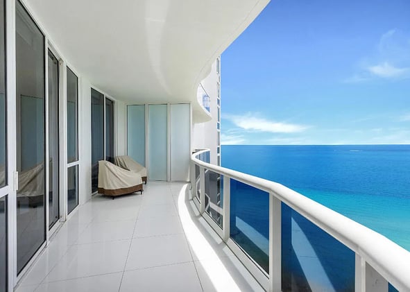 🏖️ Ocean Breezes & Urban Energy – Miami Listings You’ll Love