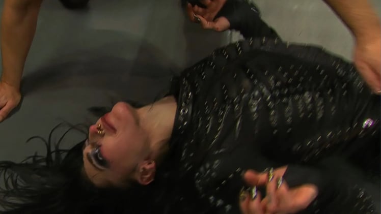 A Turning Point in WWE: A Megastar Steps Away, Rhea Ripley’s Injury Status, and Why a GM Quietly Exited🔥 