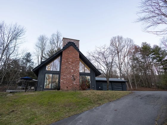 🏞️ A-Frame Bliss: 5 Must-See Homes for Every Style