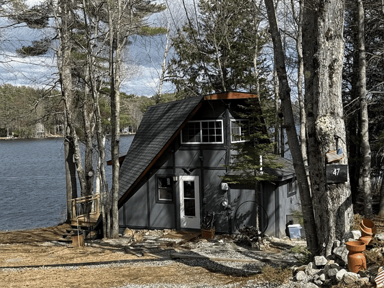 🏕️ Today’s Stunning A-Frame Waterfront Escapes