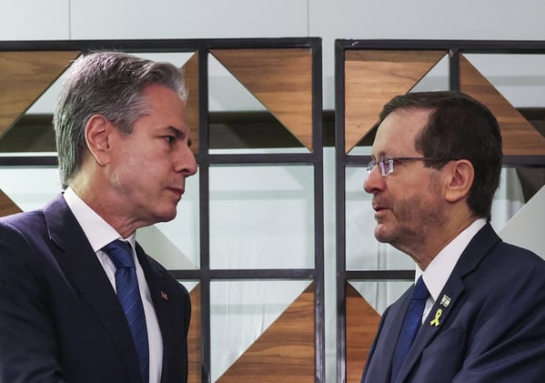 Diplomacy or Deadlock? Ceasefire Talks Hit a Crucial Point! ⏳🌟