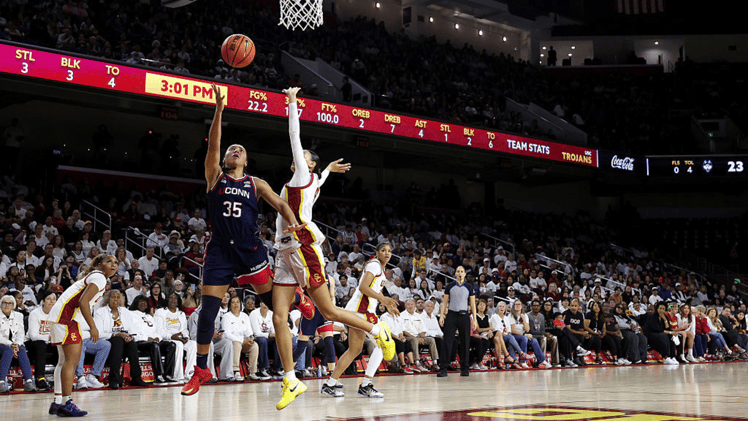 UConn's Azzi Fudd makes a statement in USC win