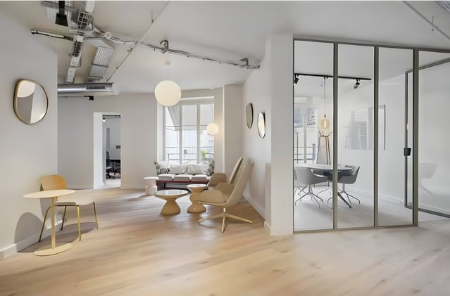 46 postes de travail disponibles