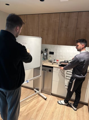 Así es un día en nuestro piso-oficina