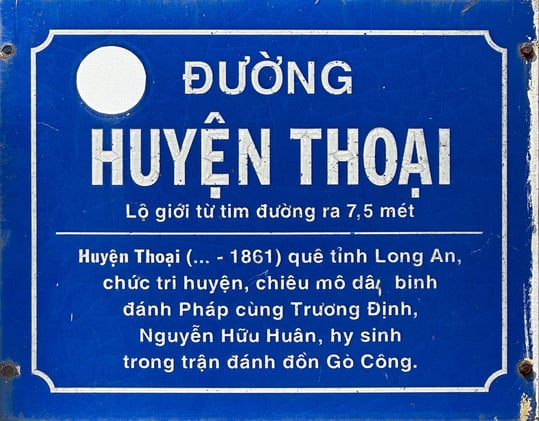 Huyen Thoai
