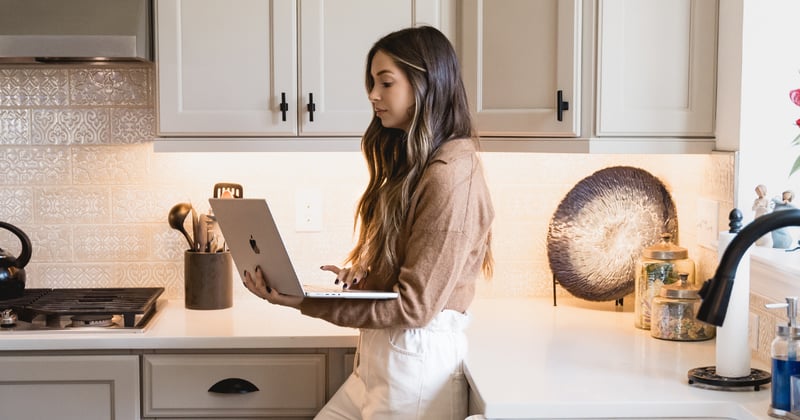 Where is the Manifest with Tori DeSimone podcast? 