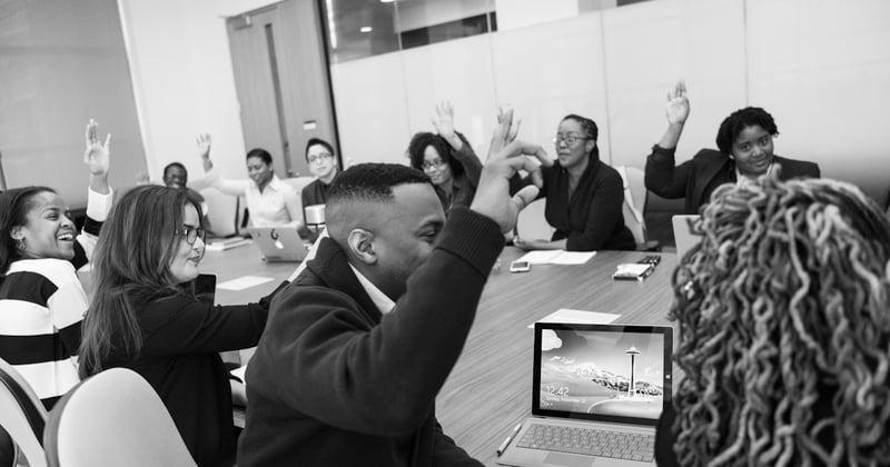 CB-3 Parks Committee Unanimously Supports Lighting for the East River Track!