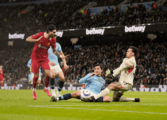 Man City vs. Liverpool, Barcelona at Celta, Turin Derby, and more