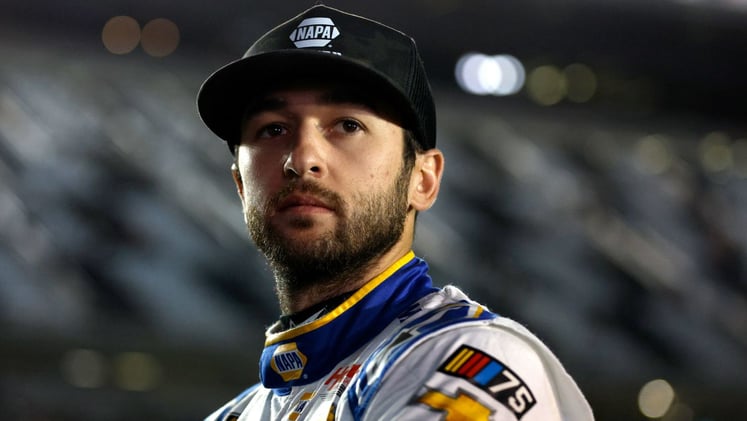 Chase Elliott Backs His Crew Chief After Martinsville Win 