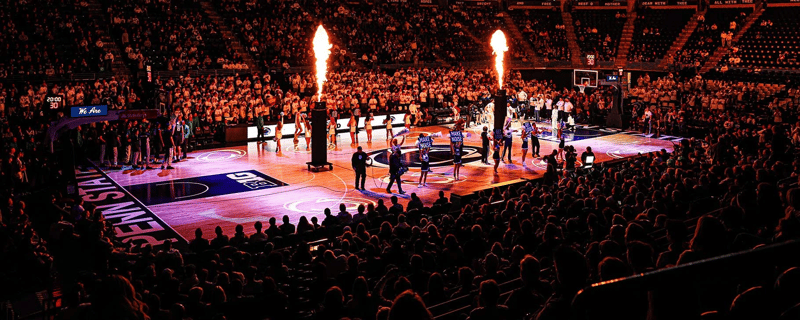 Blue & White Brew 1/14: Hoops Doubleheader!