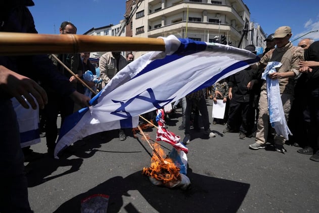 American Activist Leads Anti-America, Anti-Israel Chants in Tehran