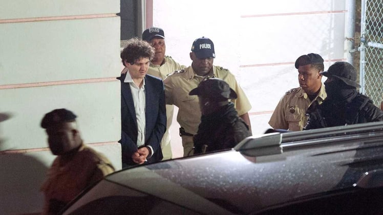 Sam Bankman-Fried Arrives in US to Face Federal Fraud Charges