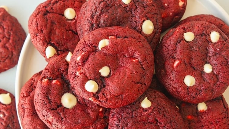 Soft & Chewy Red Velvet Cookies