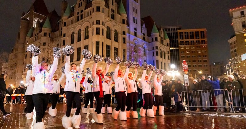 ♨️Saunas, Saloons & Cinnamon Rolls