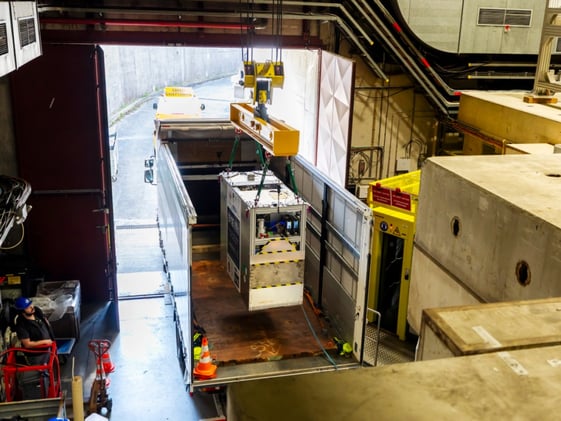 🤖 Per la prima volta nella storia, l'antimateria ha lasciato il CERN su un camion