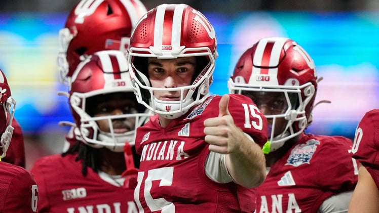 ๐๐ Hoosiers Chasing History in CFP Final on Monday