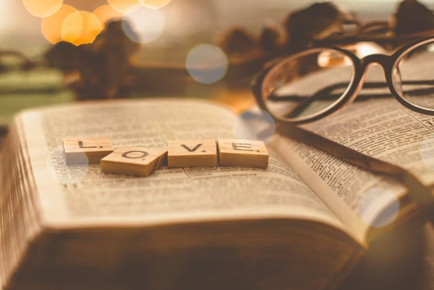 Discover the Top 4 Relationship Books to Strengthen Your Bond