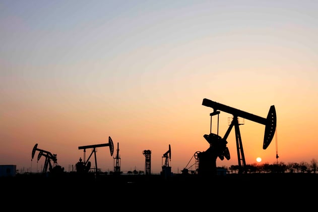 USO ETF Faces Seasonal Headwinds and Geopolitical Pressure