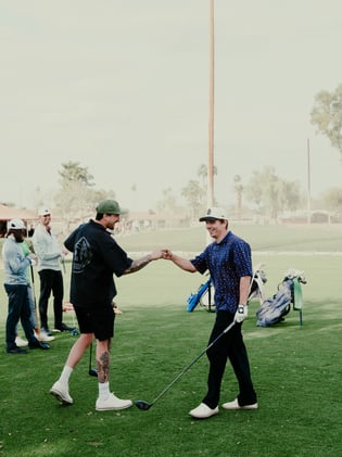 The art of the post-round hang
