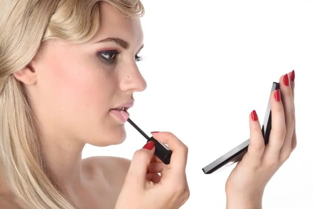 Maquillaje que cuida tu piel