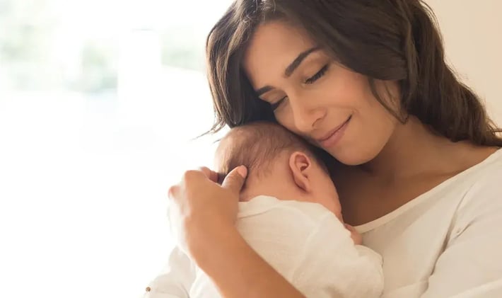 Holding Baby Right: Positions That Promote Bonding and Comfort